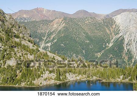 Picture - eagle cap wilderness, oregon, united states of america; chimney lake in the wallowas. Fotosearch