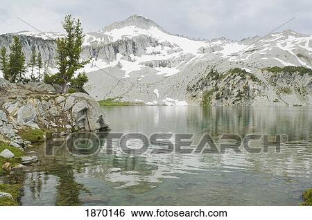 Stock Photograph - eagle cap wilderness, oregon, united states of america; glacier peak and glacier lake in the wallowa mountains. Fotosearch