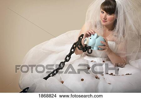 Picture - marrying for money. Fotosearch