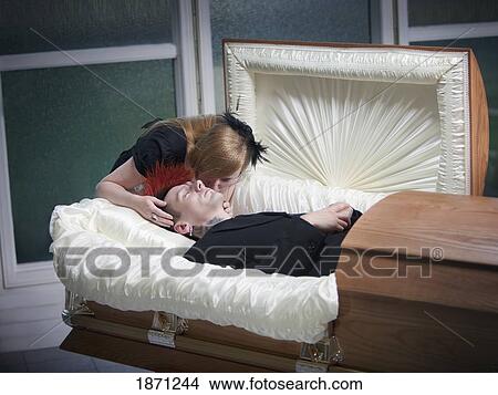 Picture - grieving the death of a loved one. Fotosearch
