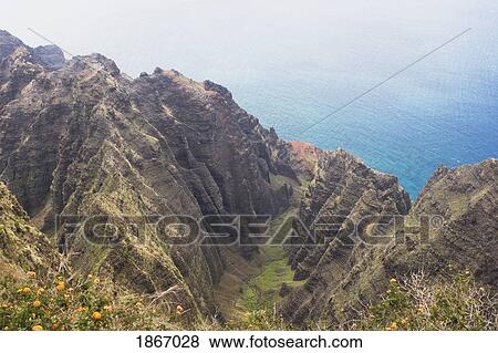 Stock Photo - na pali coast, kauai, hawaii; cliffs and the coastline. Fotosearch