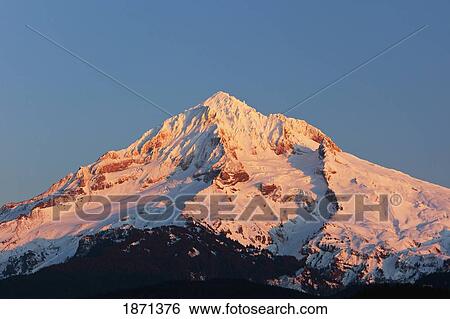 Stock Photograph - oregon cascades, oregon, united states of america; a view of mount hood from lolo pass. Fotosearch