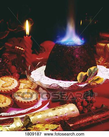 Stock Photo - Ireland, Christmas Fare, Christmas Pudding & Mince Pies. Fotosearch
