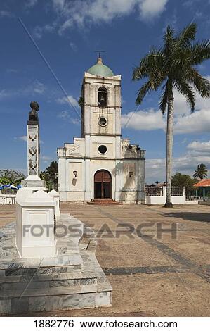 Iglesia Del Sagrado Corazón With Memorial To José Julián Martí Pérez In The Foreground; Viñales, Cuba View Large Photo Image Stock Photograph - Iglesia Del Sagrado Corazón With Memorial To José Julián Martí Pérez In The Foreground; Viñales, Cuba. Fotosearch