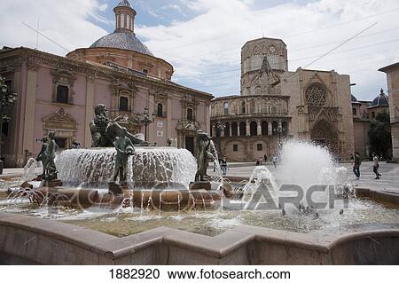 Plaza De La Virgin And Basilica De Virgen De Los Desamparados; Valencia, Spain View Large Photo Image Stock Image - Plaza De La Virgin And Basilica De Virgen De Los Desamparados; Valencia, Spain. Fotosearch