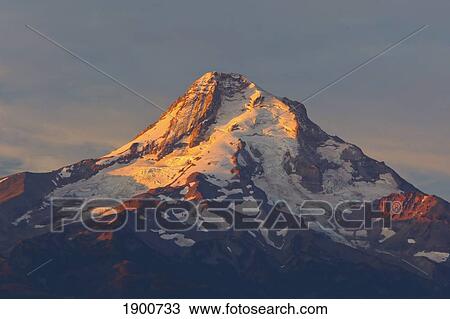 sunrise over mount hood from hood river valley; oregon, united states of america View Large Photo Image Stock Image - sunrise over mount hood from hood river valley; oregon, united states of america. Fotosearch