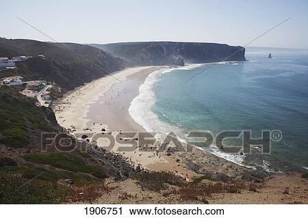 vista, de, a, beach;, sines, portugal Ampliar Foto Arquivos de Fotografia - vista, de, a, beach;, sines, portugal. Fotosearch - Busca de Fotos, Imagens, Impressões e Clip Art