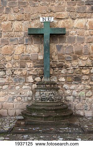 A Green Cross Against A Stone Wall Of Plaza De Armas; Cusco Peru View Large Photo Image Stock Photography - A Green Cross Against A Stone Wall Of Plaza De Armas; Cusco Peru. Fotosearch