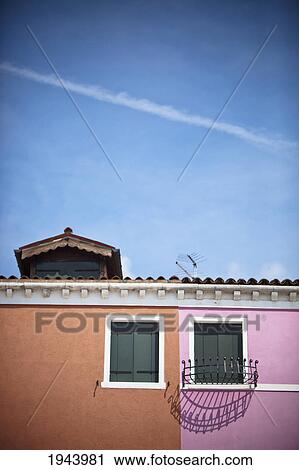 A House Divided By Pink And Brown Paint With Windows; Burano Venezia Italy View Large Photo Image Stock Image - A House Divided By Pink And Brown Paint With Windows; Burano Venezia Italy. Fotosearch
