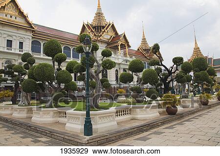Grand Palace Chakri Mahaprasat Hall, The Royal Reception Hall; Bangkok, Thailand View Large Photo Image Stock Photo - Grand Palace Chakri Mahaprasat Hall, The Royal Reception Hall; Bangkok, Thailand. Fotosearch