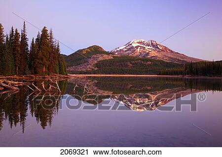 Sunrise Over Sparks Lake And South Sister In The Three Sisters Wilderness; Oregon United States Of America View Large Photo Image Stock Image - Sunrise Over Sparks Lake And South Sister In The Three Sisters Wilderness; Oregon United States Of America. Fotosearch