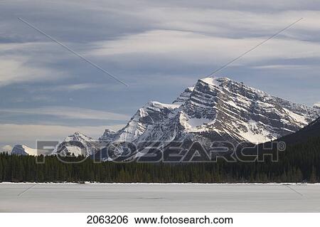 Stock Photograph - Mount Patterson And Lower Waterfowl Lake In Late Winter (April), Banff National Park, Alberta, Canada. Fotosearch