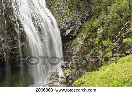 Stock Image - Narada Falls, Mount Rainier National Park, Washington, Usa. Fotosearch