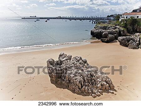 Praia da Rainha beach and boats mooring in the harbour; Cascais, Portugal View Large Photo Image Stock Photograph - Praia da Rainha beach and boats mooring in the harbour; Cascais, Portugal. Fotosearch