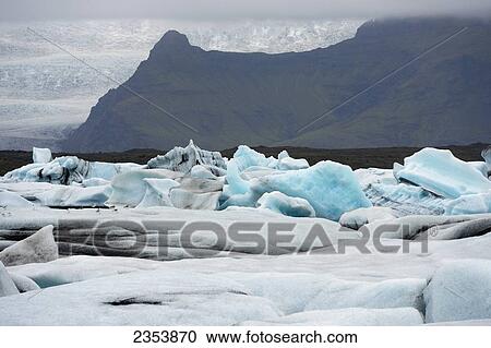 Stock Image - Glacial Lagoon; Jokulsarlon, Austur-Skaftrafellssysla, Iceland. Fotosearch