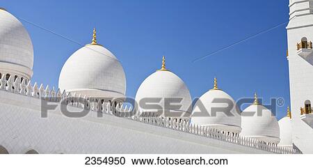 Stock Image - Sheikh Zayed Grand Mosque; Abu Dhabi, United Arab Emirates. Fotosearch