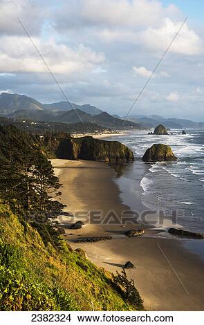 Picture - Crescent Beach, near Cannon Beach; Oregon, United States of America. Fotosearch