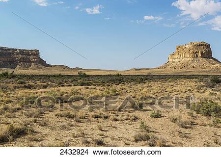 Picture - Fajada Butte and Chacra Mesa in the Chaco Culture National Historical Park; New Mexico, United States of America. Fotosearch