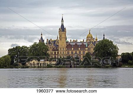 图片 schwerin 城堡 向前 the water schwerin mecklenburg