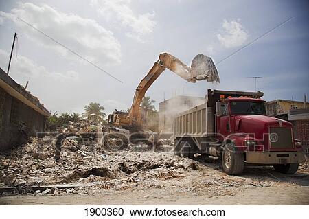 rubble dump truck