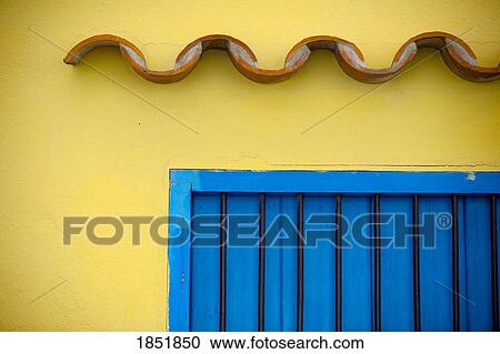 A Building In Cuba View Large Photo Image Stock Image - A Building In Cuba. Fotosearch