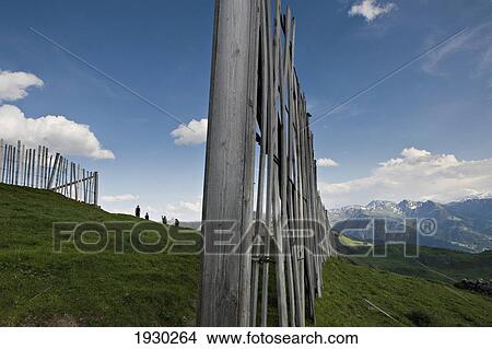 Picture - A group of hikers at the KitzbÃƒâ€¦Ã‚Â¸heler Horn. KitzbÃƒâ€¦Ã‚Â¸hel. Kitzbuehel. Tyrol. Austria.. Fotosearch