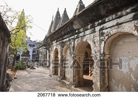 Stock Photo - Abandoned Hindu Temple To Vishnu, Bodhgaya, Bihar, India. Fotosearch