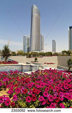 Stock Image - Abu Dhabi Corniche; Abu Dhabi, United Arab Emirates. Fotosearch