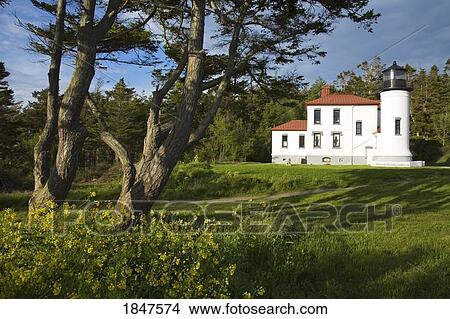 Picture - Admiralty Head Lighthouse; Coupville, Fort Casey State Park, Whidbey Island, Washington State, Usa. Fotosearch