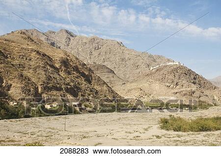 Stock Image - Ali Masjid Fort, Guarding The Narrowest Point In The Khyber Pass, Federally Administered Tribal Areas, Pakistan. Fotosearch