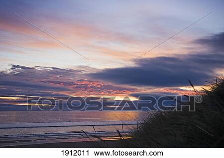 Alnmouth Bay At Sunset, Northumberland, England, Uk View Large Photo Image Stock Image - Alnmouth Bay At Sunset, Northumberland, England, Uk. Fotosearch
