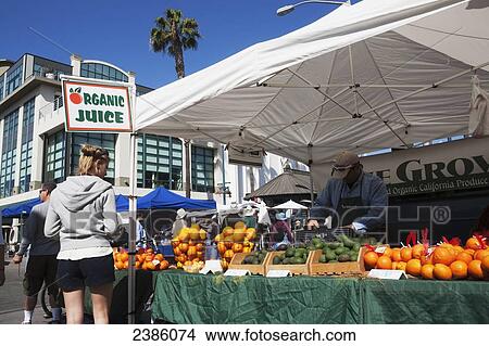 Picture - An organic juice stand; California, United States of America. Fotosearch