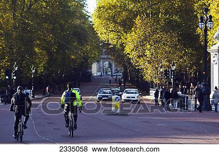 Autumn At Constitution Hill, Buckingham Palace; London, England, Uk View Large Photo Image Stock Photo - Autumn At Constitution Hill, Buckingham Palace; London, England, Uk. Fotosearch
