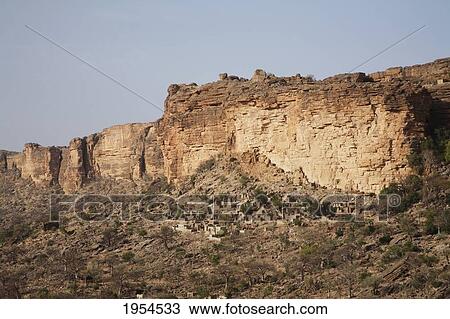 Stock Image - Bandiagara Escarpment near Bongo, Mali. Fotosearch