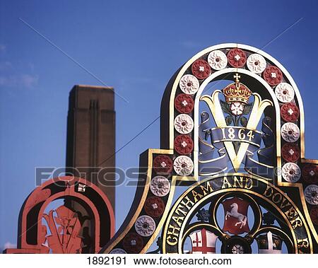 Blackfriars Railway Bridge Detail With Chathan And Dover Railway Emblem View Large Photo Image Stock Image - Blackfriars Railway Bridge Detail With Chathan And Dover Railway Emblem. Fotosearch