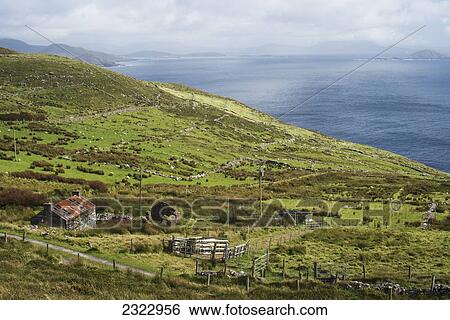 Stock Photograph - Bolus Head, Abandoned farmhouse; Iveragh Peninsula, County Kerry, Ireland, UK. Fotosearch