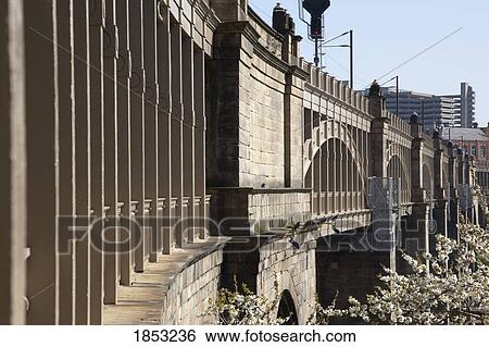 Stock Photograph - Bridge, Newcastle Upon Tyne; Tyne And Wear, England. Fotosearch