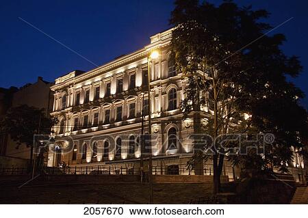 Building Next To The Szechenyi Chain Bridge At Night, Budapest, Hungary View Large Photo Image Stock Image - Building Next To The Szechenyi Chain Bridge At Night, Budapest, Hungary. Fotosearch