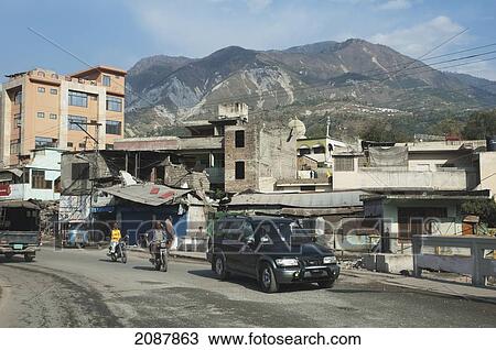 Stock Image - Buildings Damaged By The 8 October 2005 Earthquake, Muzaffarabad, Azad Kashmir, Pakistan. Fotosearch