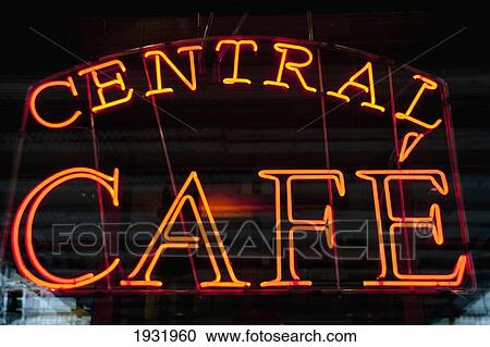 Stock Image - Cafe In Front Of Grand Central Terminal, Murray Hill, Manhattan, New York, Usa. Fotosearch