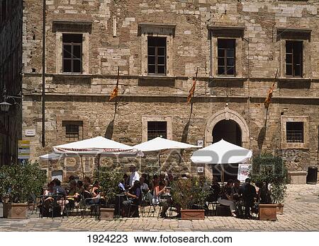 Stock Image - Cafe, San Gimignano Ãƒâ€šÃ‚Â . Fotosearch