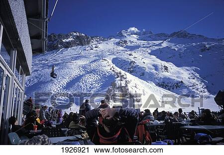 Stock Image - CafÃƒÆ’Ã‚Â© Scene With Mountain View. Fotosearch