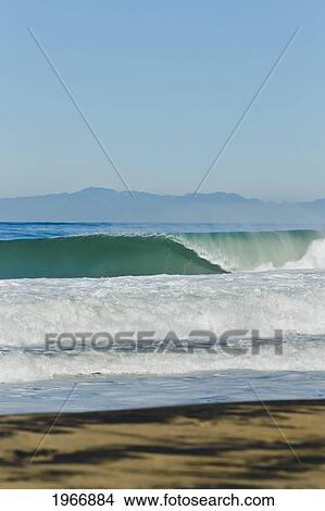 Picture - California, Redondo Beach, Large Ocean Wave Crashing. Fotosearch