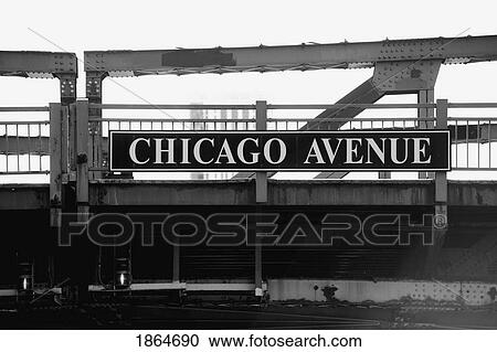 Chicago Avenue Bridge, Chicago, Illinois, Usa View Large Photo Image Stock Image - Chicago Avenue Bridge, Chicago, Illinois, Usa. Fotosearch