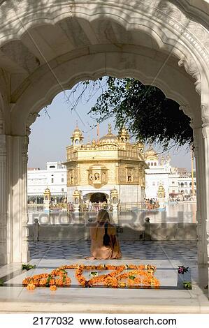 Chris Caldicott/Axiom The Golden Temple Amritsar Punjab India View Large Photo Image Stock Image - Chris Caldicott/Axiom The Golden Temple Amritsar Punjab India. Fotosearch
