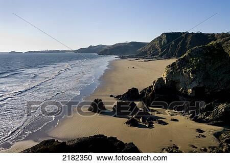 Stock Image - Coastline Near Saundersfoot, Dyfed, Wales Uk. Fotosearch