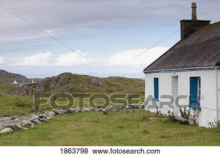 Cottage On The Isle Of Iona, Inner Hebrides, Scotland View Large Photo Image Stock Photo - Cottage On The Isle Of Iona, Inner Hebrides, Scotland. Fotosearch