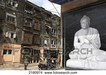 Picture - Crawl housing in the Mill District; Mumbai, India. Fotosearch