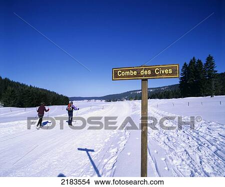 Picture - Cross Country Skiersla Combe Des Cives, Chapelle Des Bois. Jura. Franche Comt. Fotosearch