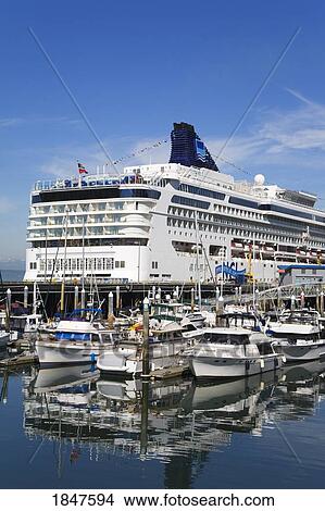 Picture - Cruise Ship Terminal On Pier 66; Seattle, Washington State, Usa. Fotosearch